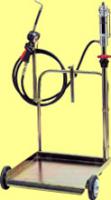 Alyvos pilstymo komplektas RAASM rinkinys su 5: 1 alyvos pompa ant vežimėlio 200 l talpos statinėms, elektroninis skaitiklis